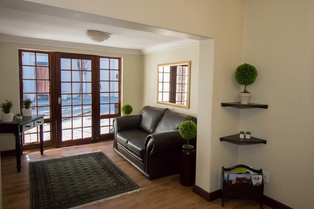 The Nightingale Guesthouse بلومفونتين المظهر الخارجي الصورة