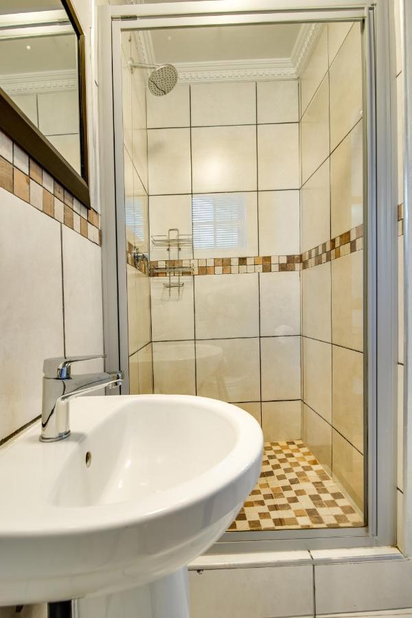 The Nightingale Guesthouse بلومفونتين المظهر الخارجي الصورة